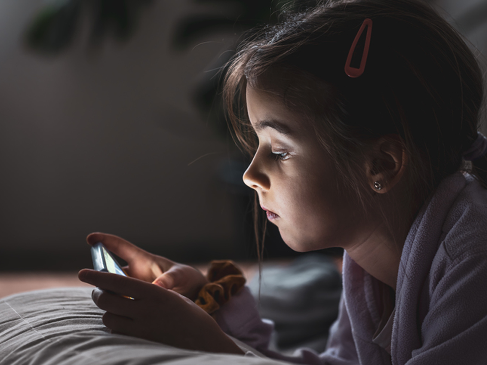 5 Tips to avoid screen addiction and build technology literacy in kids